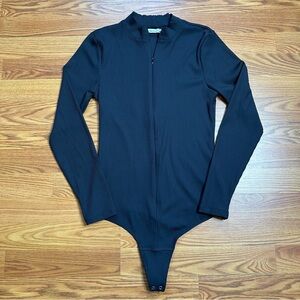 Abercrombie and Fitch Ribbed Long Sleeve Zip Bodysuit | Black | Large